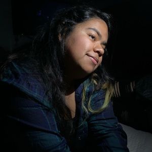 Meet your Posher, Yanile